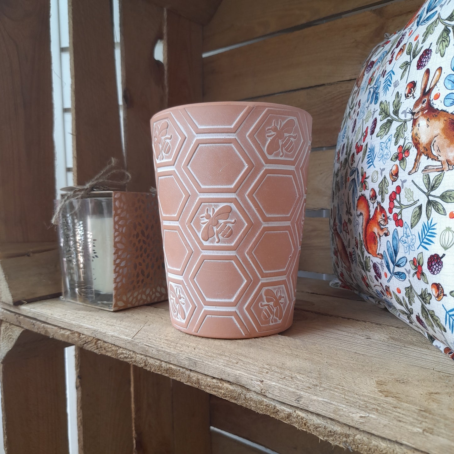 Large honeycomb plant pot