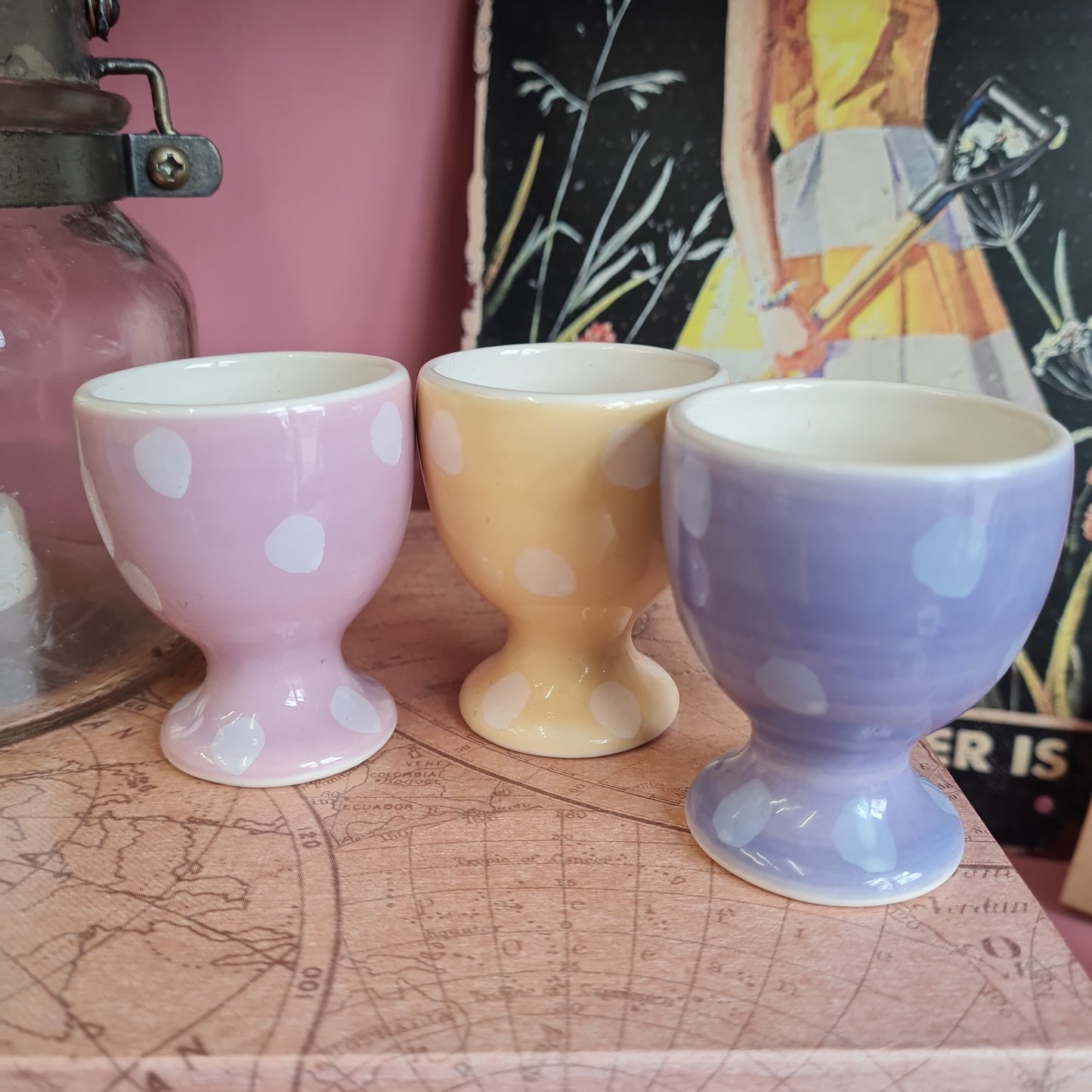 Polka dot egg cups